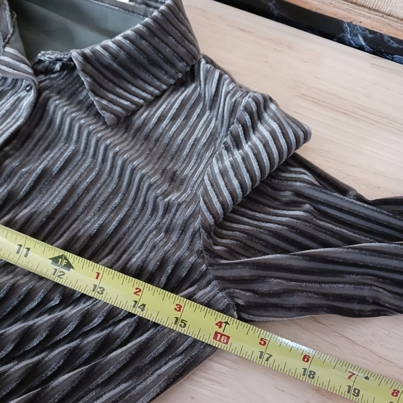 Lucidy Velvet Ribbed Fully Lined Long Sleeve Midi Dress - Picture 10 of 13